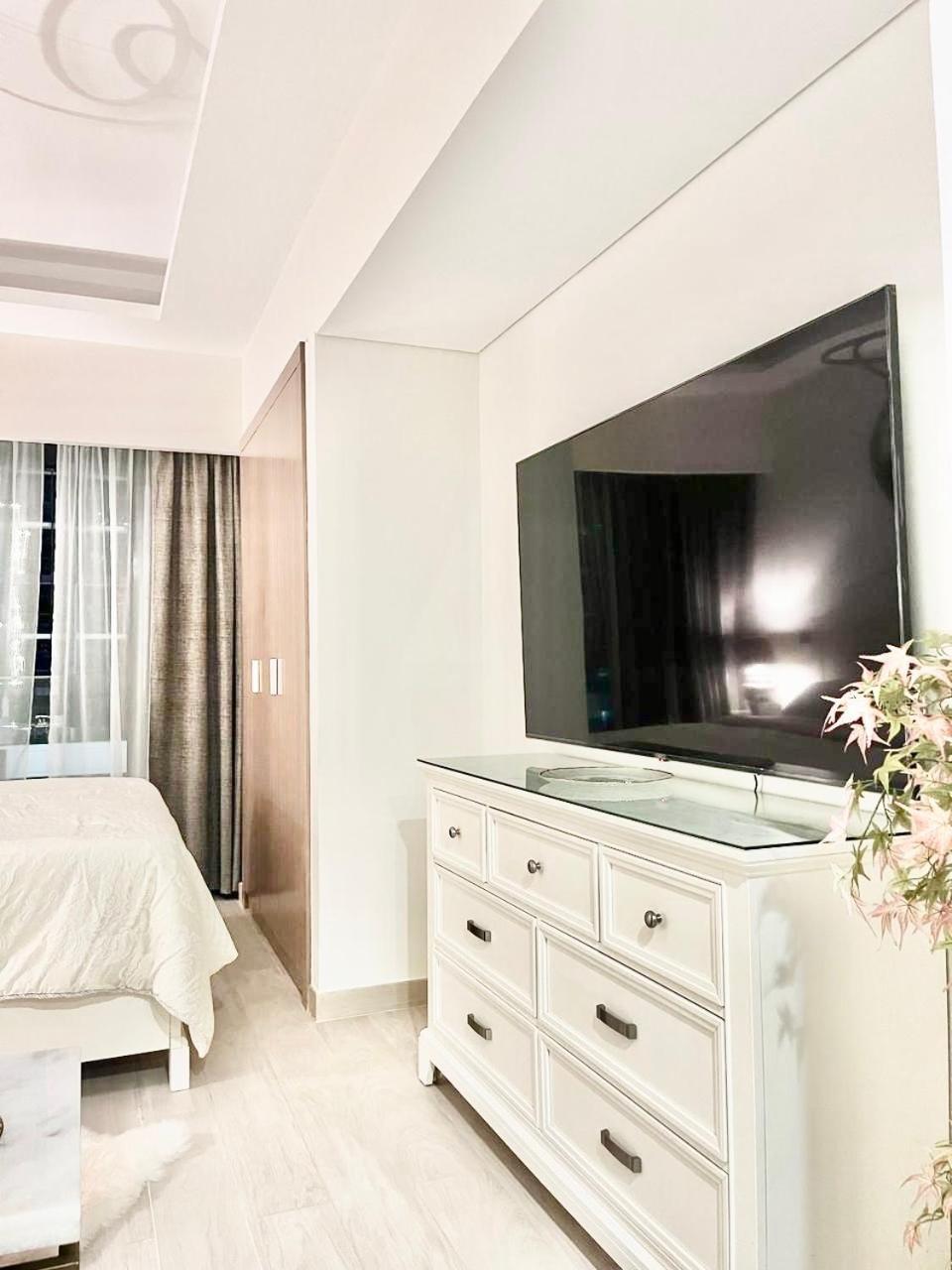 Galaxy In Azizi Riviera Luxury * Dubai