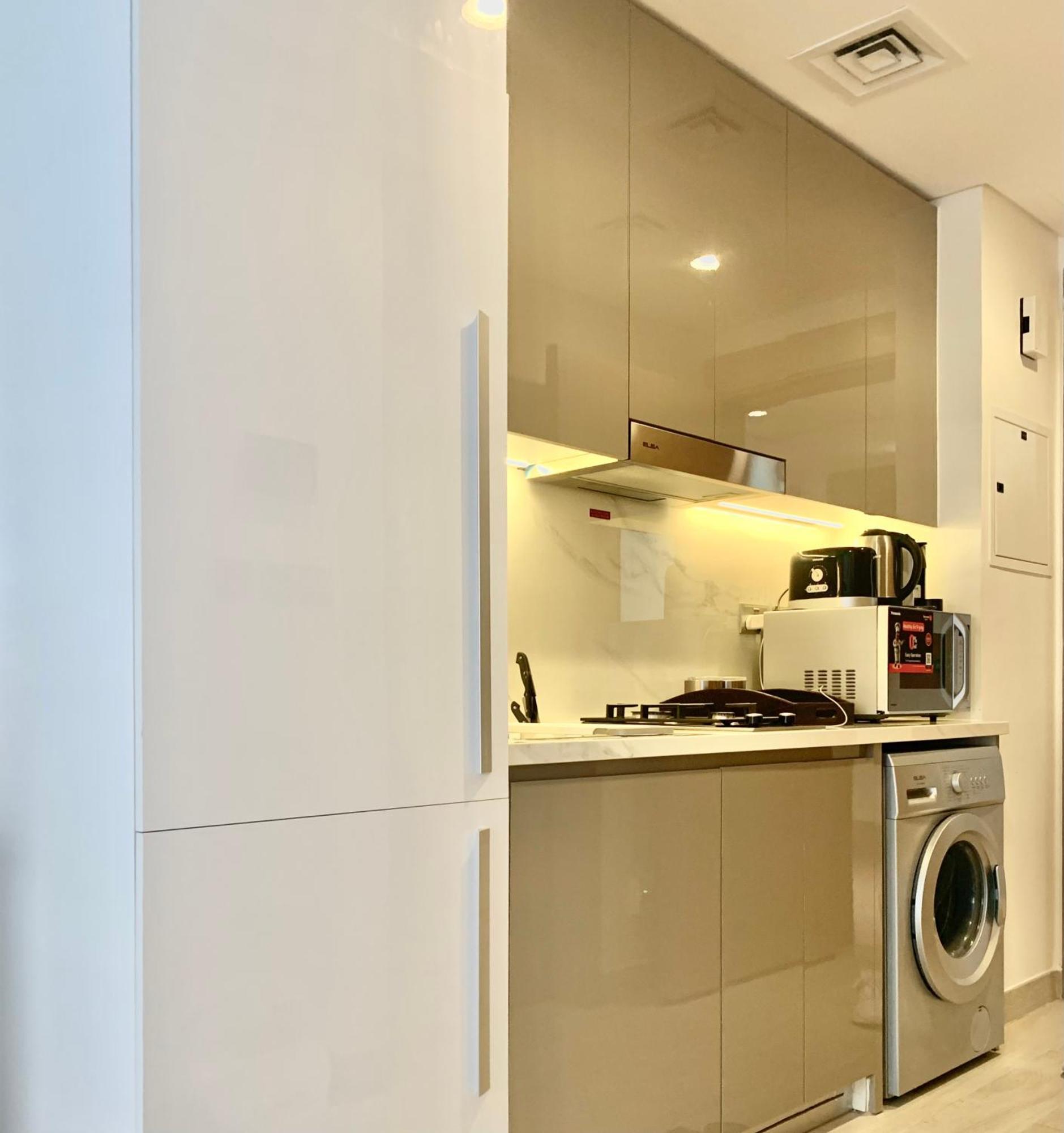Apartment Galaxy In Azizi Riviera Luxury *